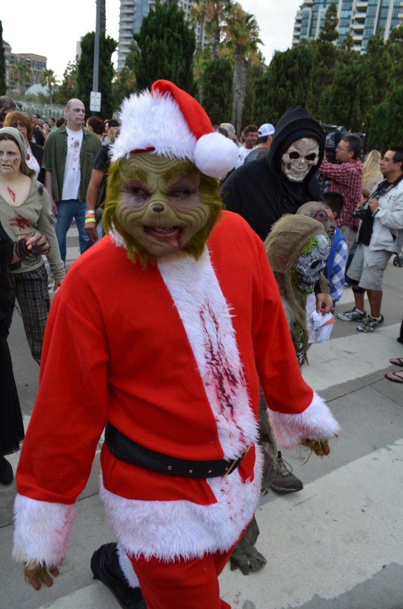 San Diego Comic Con 2013 Zombie Walk The Grinch