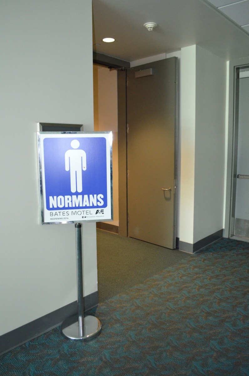 San Diego Comic Con 2013 Men's Bathroom