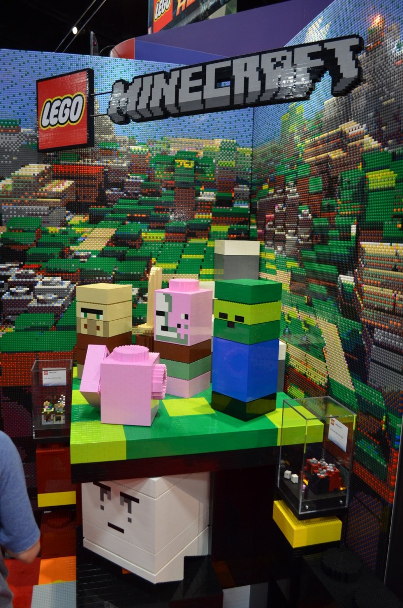 San Diego Comic Con 2013 Thursady LEGO Mine Craft