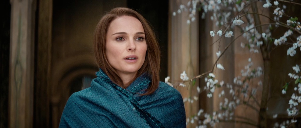 Thor The Dark World Movie Trailer Screenshot Jane Asagard Toga