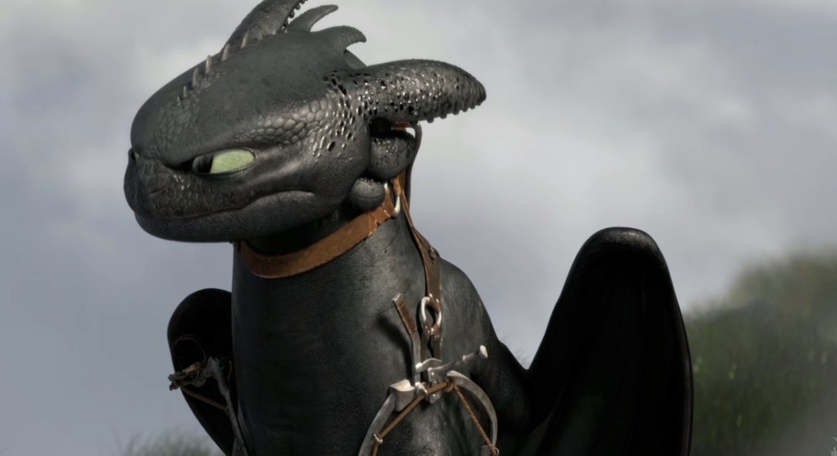 How to Train Your Dragon 2 Movie Trailer Agitated Toothless