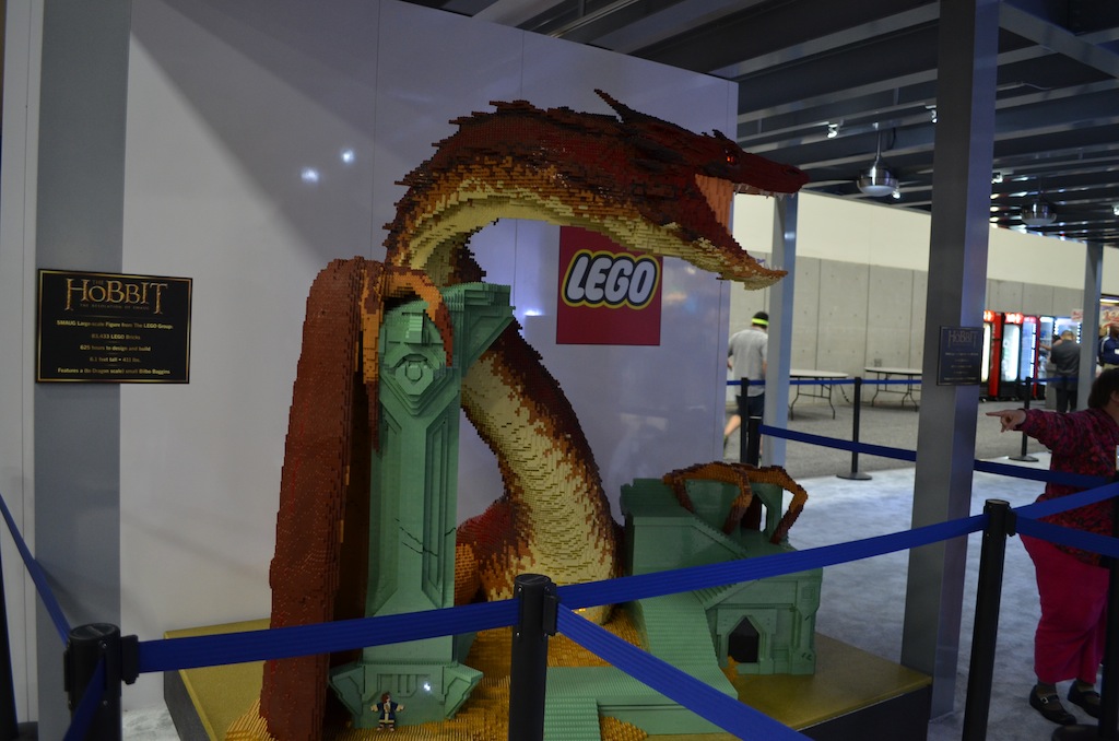 Comic-Con 2014 Smaug LEGO Warner Bros Booth