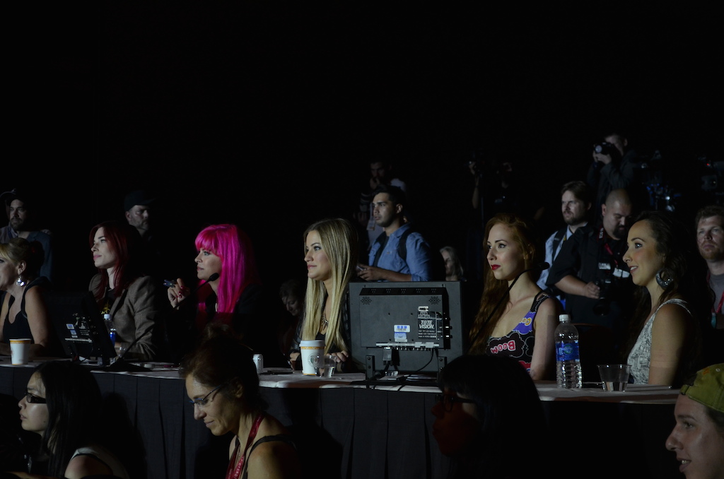 Her Universe Fashion Show SDCC 2014 Judges Hannah and Hilly Hindi