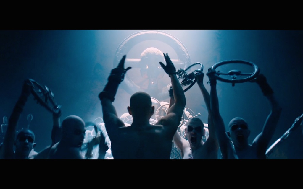 Mad Max Fury Road Comic Con Trailer Screenshot 17