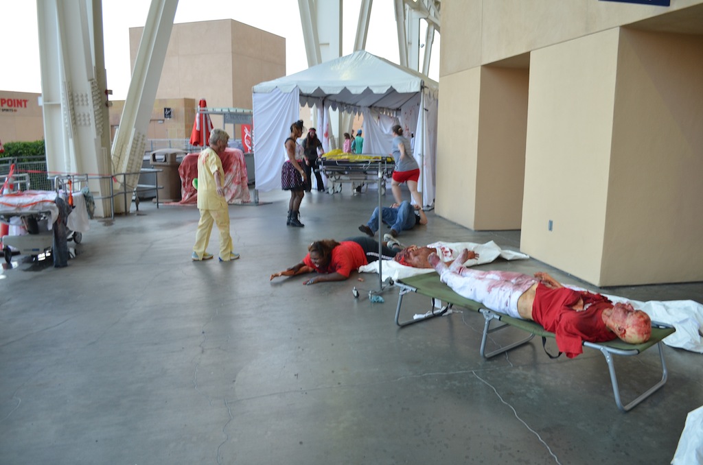 The Walking Dead Escape Comic-Con 2014 Petco Park 24