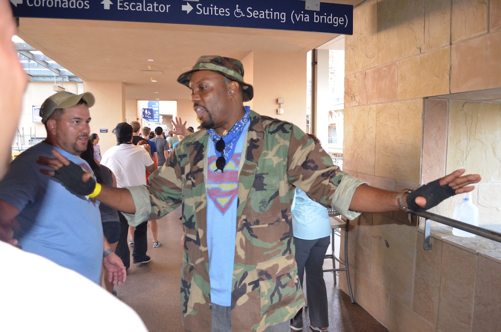 The Walking Dead Escape Comic-Con 2014 Petco Park 32