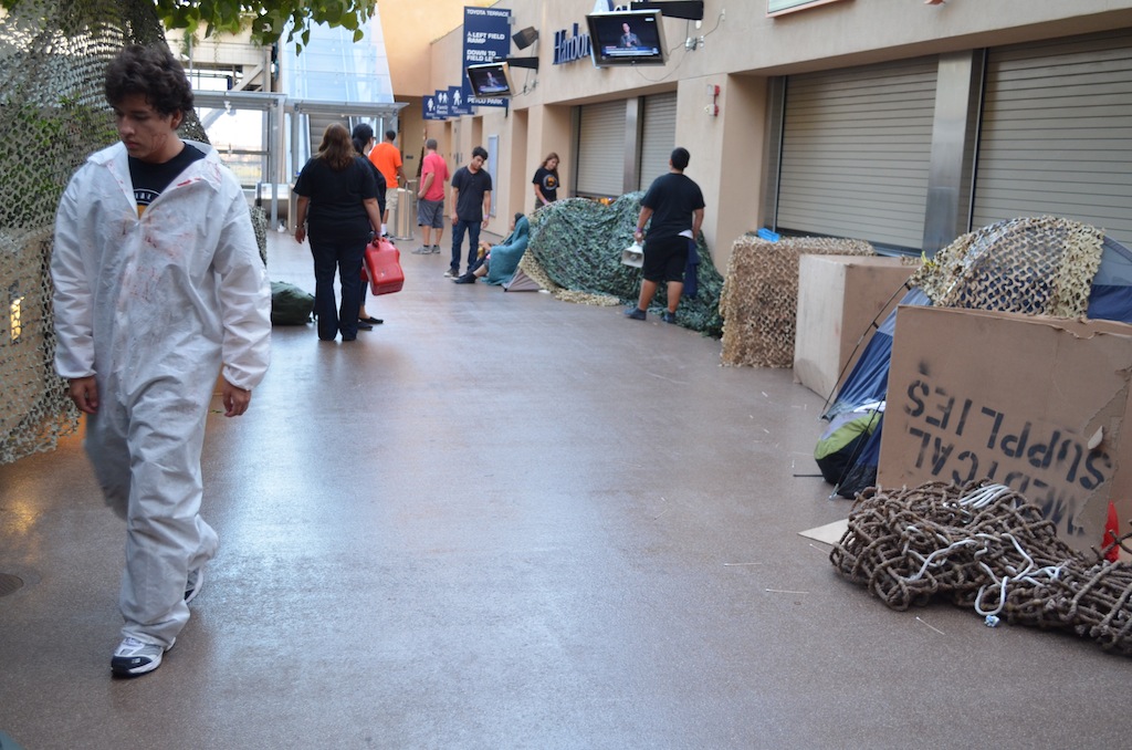 The Walking Dead Escape Comic-Con 2014 Petco Park 36