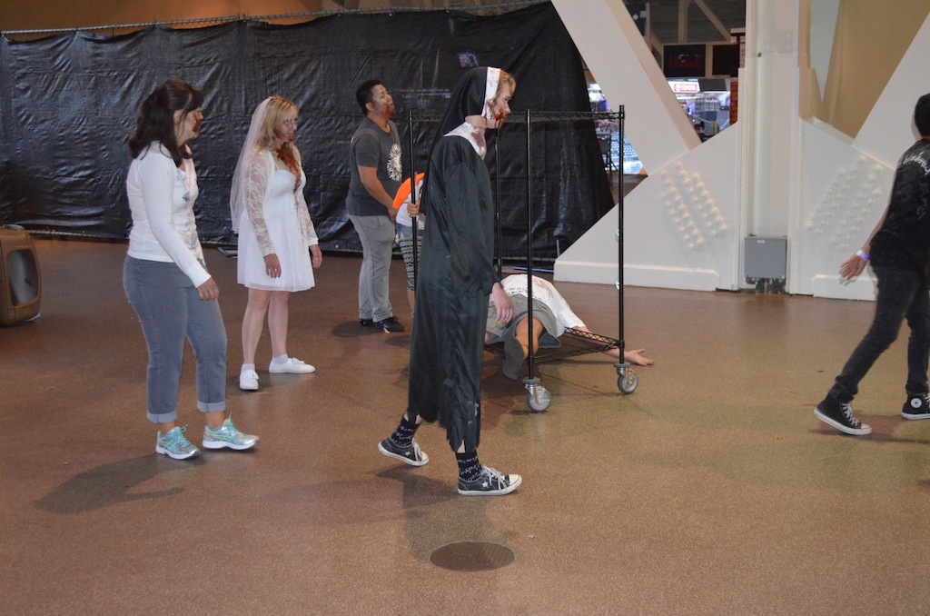 The Walking Dead Escape Comic-Con 2014 Petco Park 54