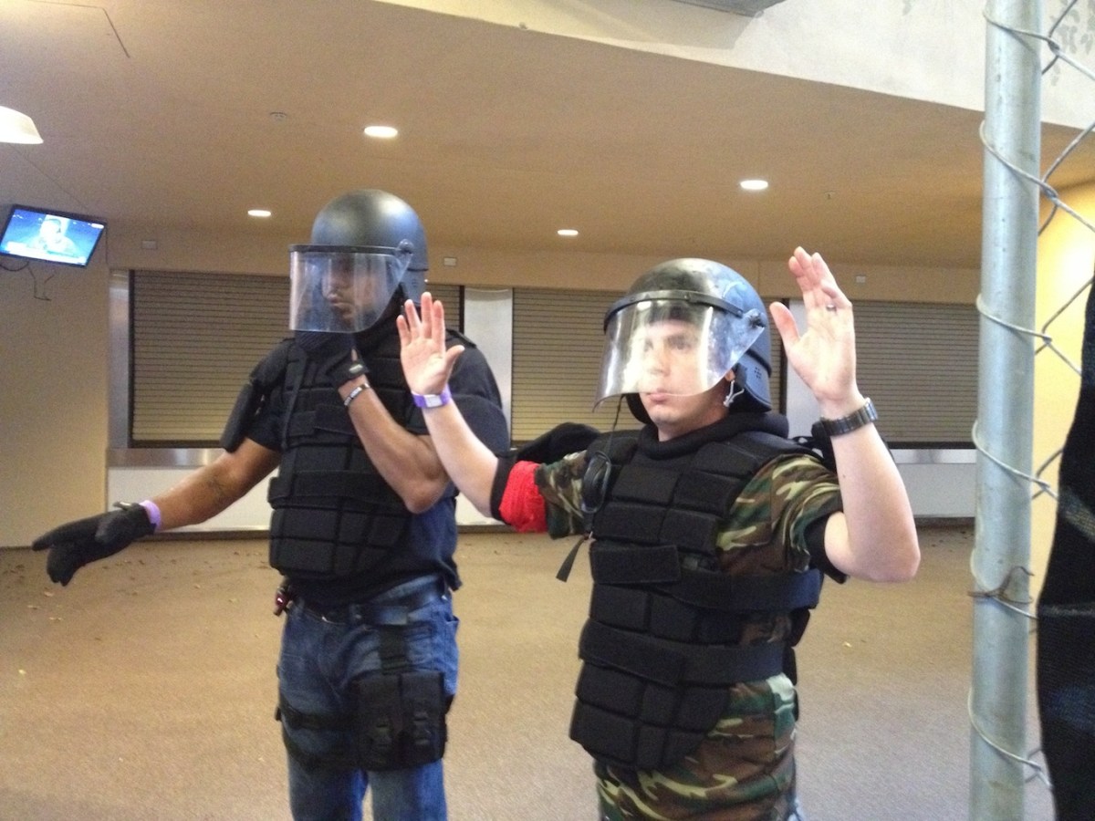 The Walking Dead Escape Comic-Con 2014 Petco Park 57