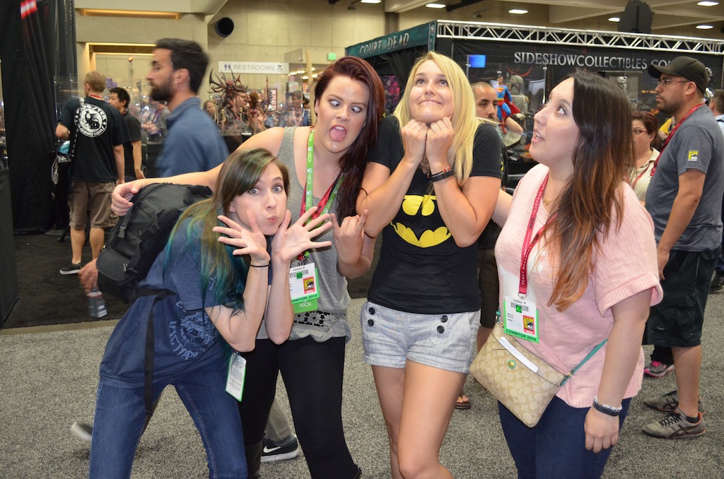 Comic-Con 2014 Frag Dolls Funny