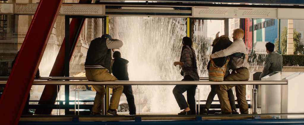 Avengers 2 Age of Utlron Screenshot Civilians