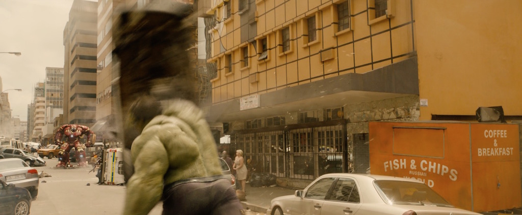 Avengers 2 Age of Utlron Screenshot Hulk vs Iron Man