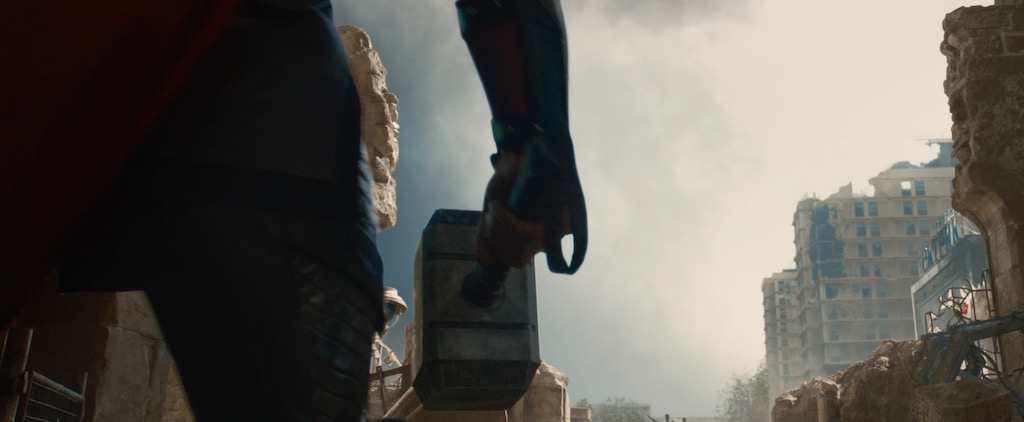 Avengers 2 Age of Utlron Screenshot Mjolnir