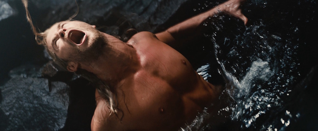 Avengers 2 Age of Utlron Screenshot Thor Chris Hemsworth Shirtless