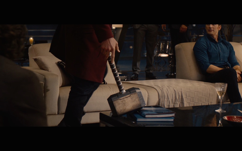 Avengers Age of Ultron Screenshot Mjolnir Thors Hammer