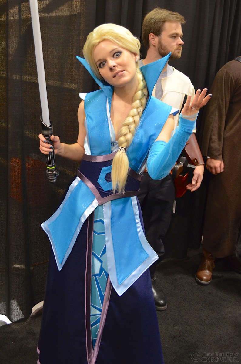 Star Wars Celebration 2015 Frozen Elsa Jedi Funny