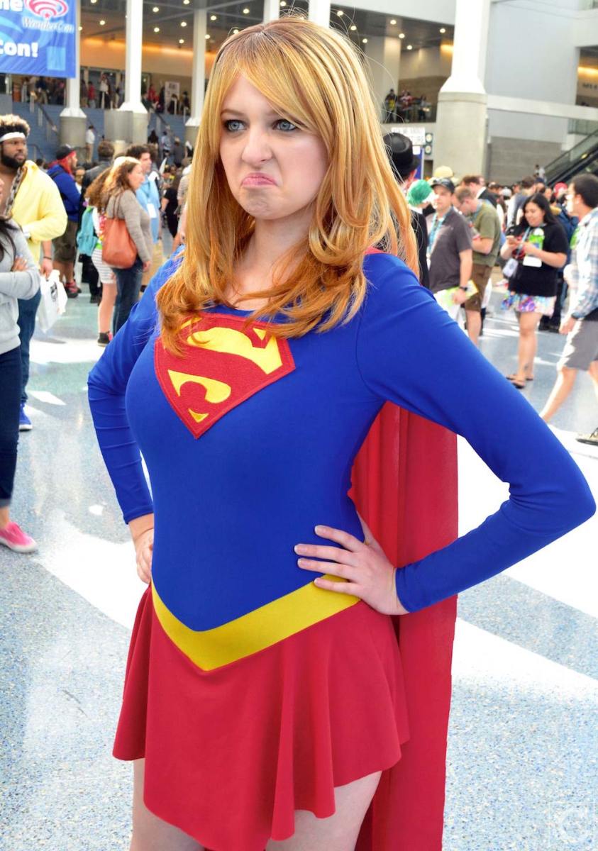 WonderCon 2016 Cosplay Funny Outtakes 105 Supergirl