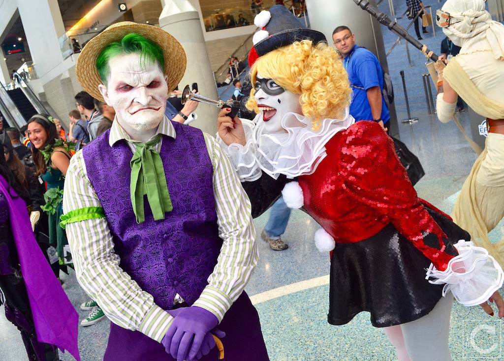 WonderCon 2016 Cosplay Funny Outtakes 107 Grandpa Joker Harley Quinn