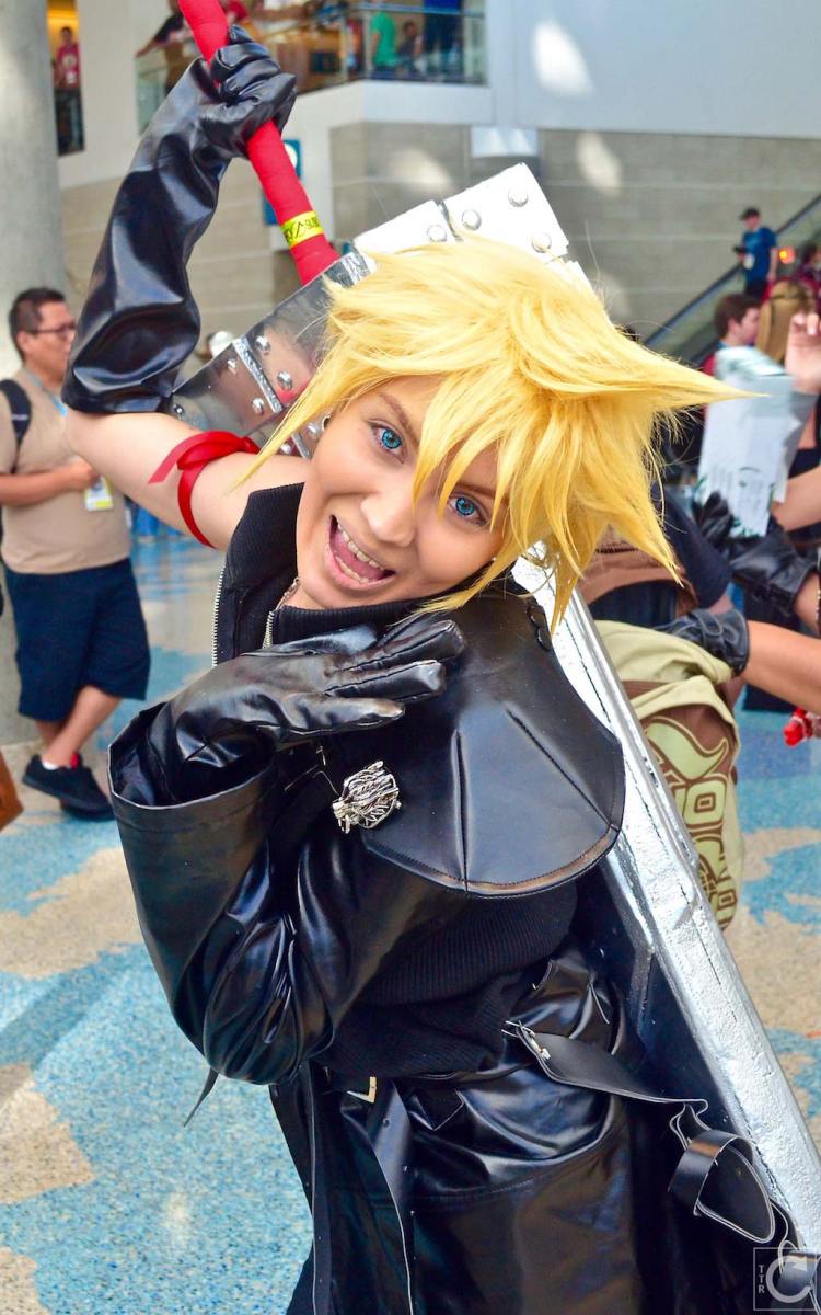 WonderCon 2016 Cosplay Funny Outtakes 108 Cloud Strife