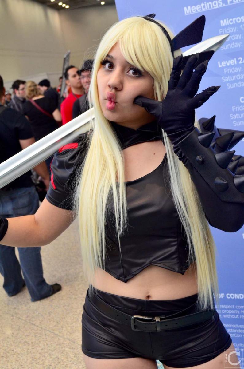 WonderCon 2016 Cosplay Funny Outtakes 129 Toothless How to Train Your Dragon