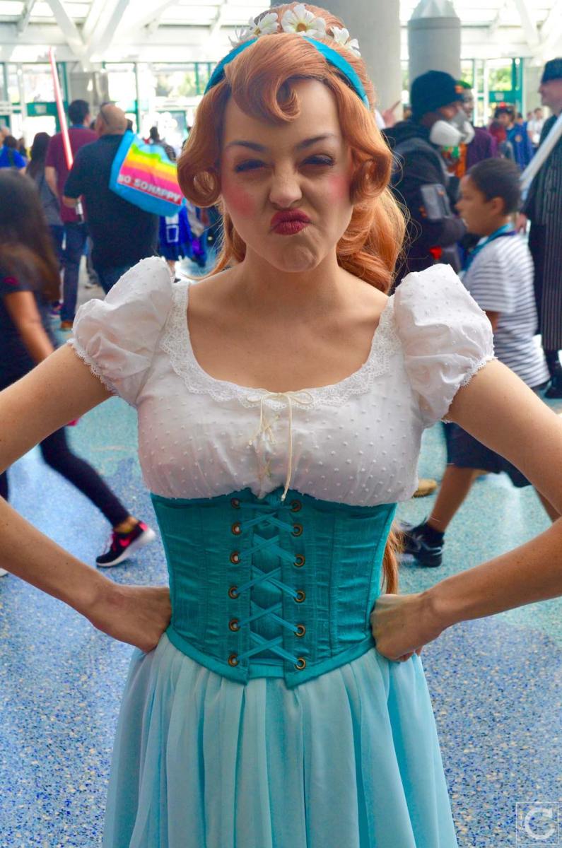 WonderCon 2016 Cosplay Funny Outtakes 19 Thumbelina Joanna Lynn Bert