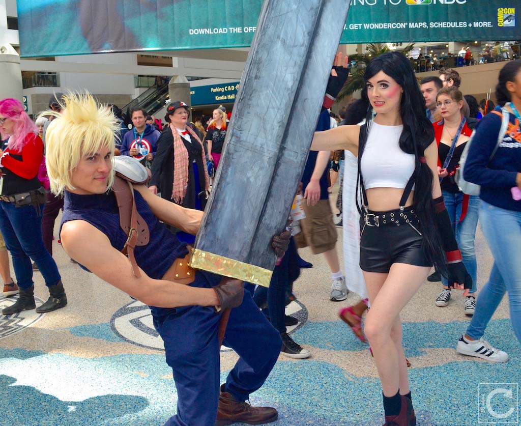 WonderCon 2016 Cosplay Funny Outtakes 26 Cloud Tifa FFVII