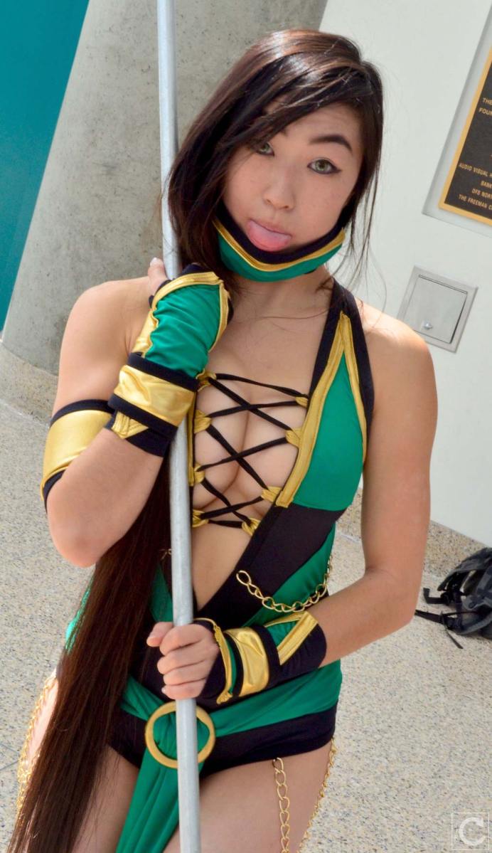 WonderCon 2016 Cosplay Funny Outtakes 7 Jade Mortal Kombat