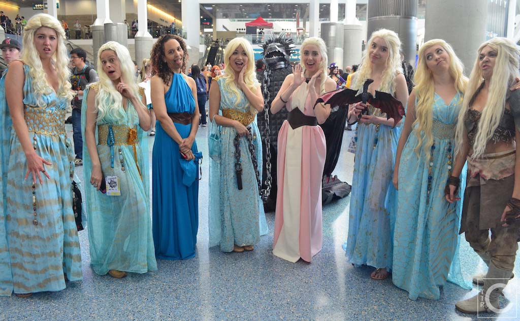WonderCon 2016 Cosplay Funny Outtakes 91 Daenerys Game of Thrones Group