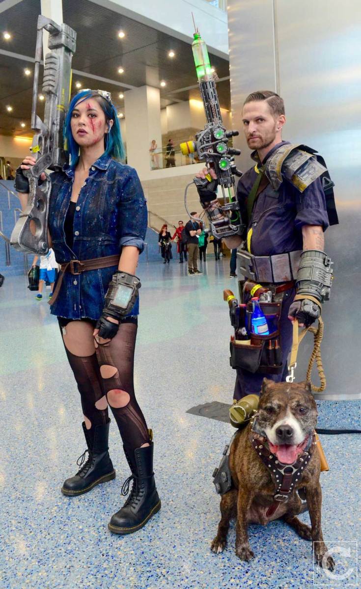 WonderCon Cosplay Saturday 2016 184 Fallout 4 Survivors Dogmeat