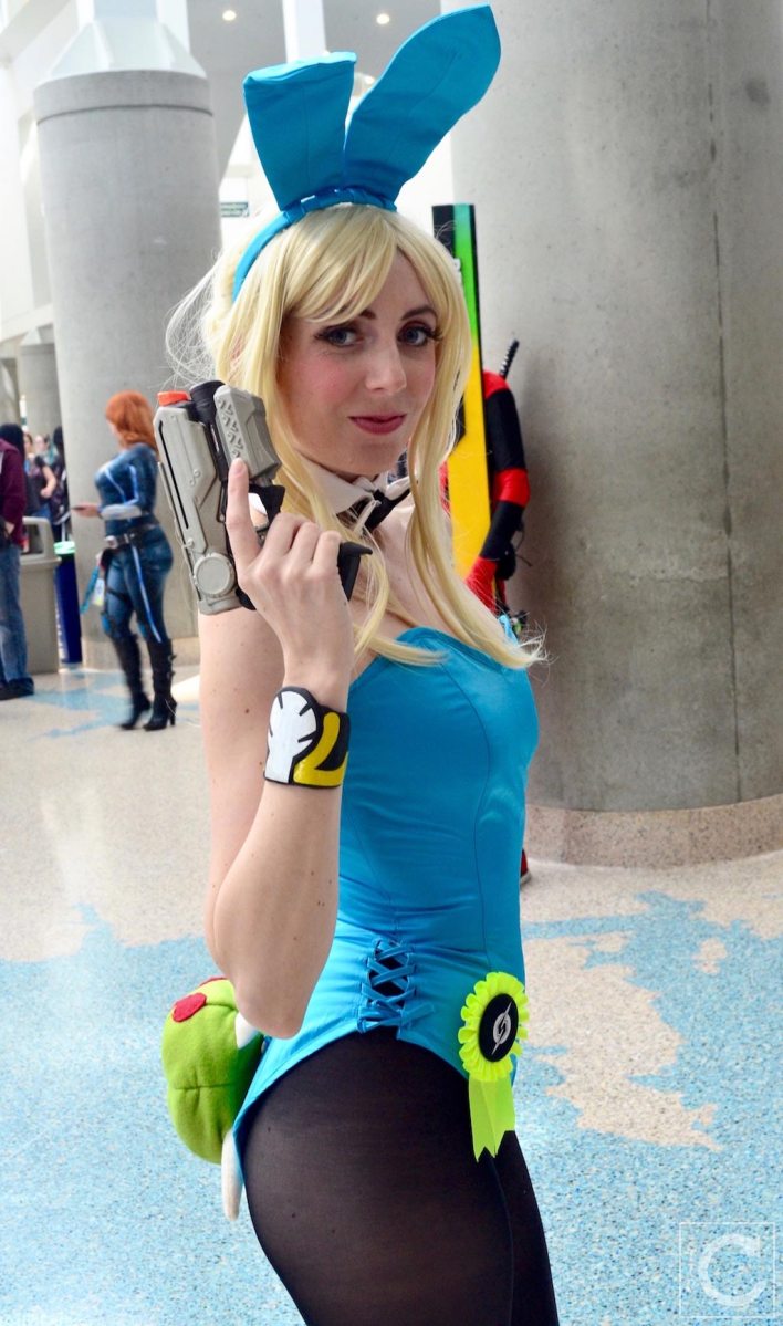 WonderCon Cosplay Sunday 2016 35 Samus Aran Playboy Bunny