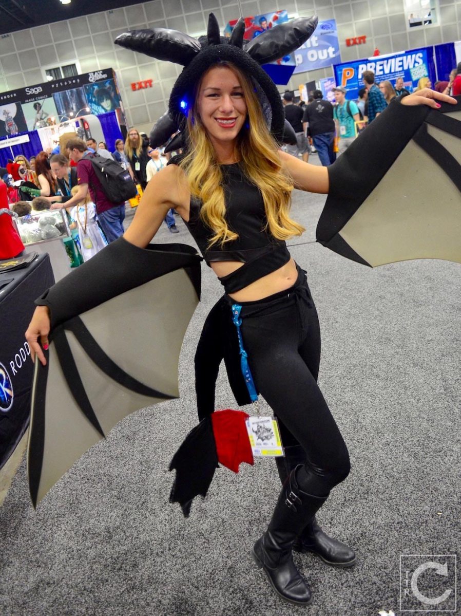 WonderCon Cosplay Sunday 2016 62 Toothless How to Train Your Dragon Girl