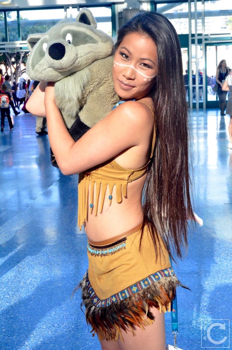 WonderCon Cosplay Sunday 2016 98 Pocahontas