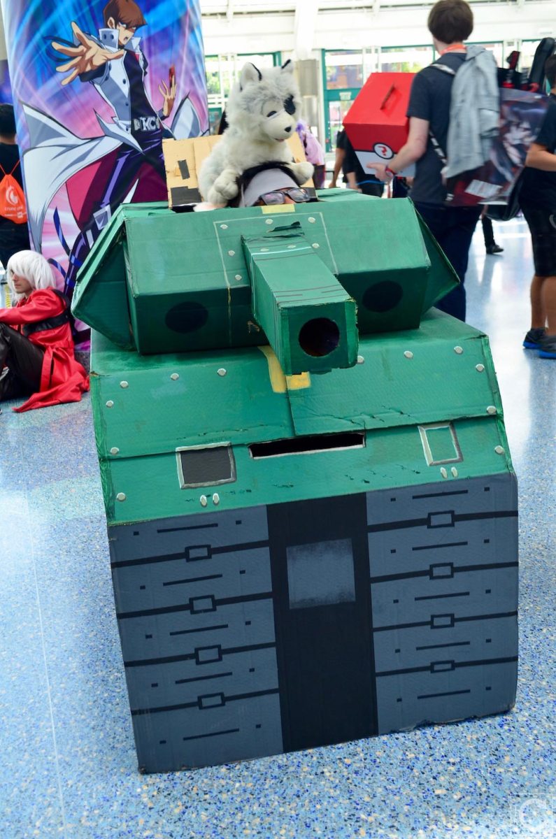 Anime Expo 2016 Cosplay 23 Snake Metal Gear Solid Phantom Pain Tank