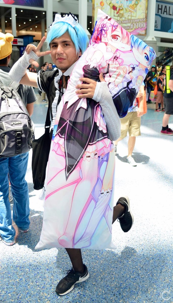 Anime Expo 2016 Cosplay 56 Waifu Pillow