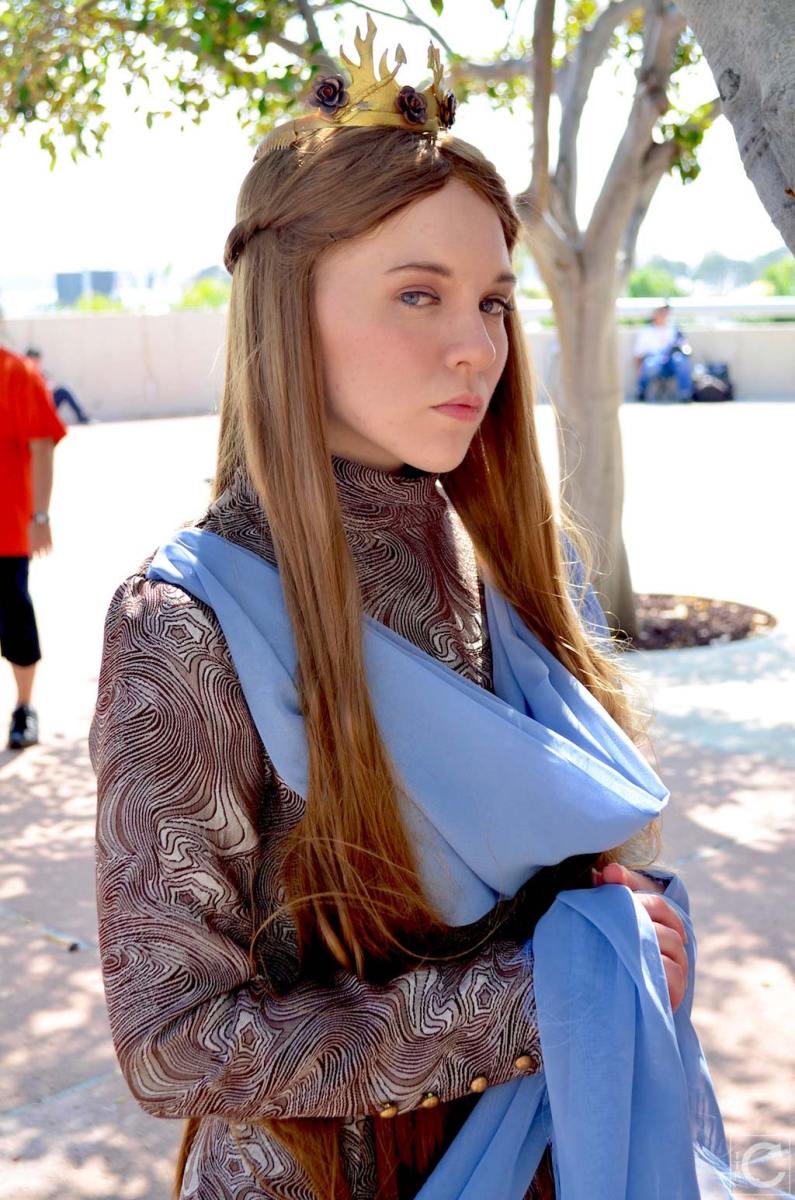 san-diego-comic-con-2016-cosplay-127-margaery-tyrell-game-of-thrones