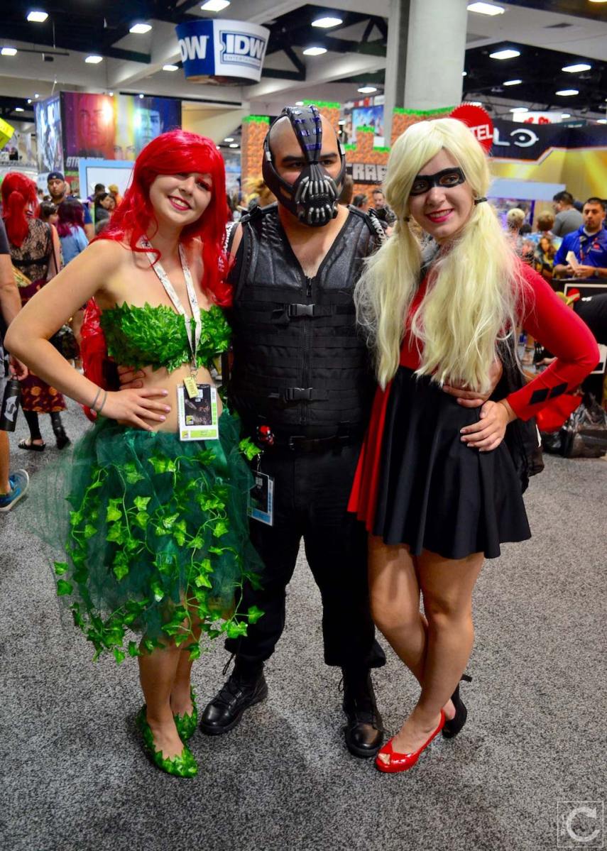san-diego-comic-con-2016-cosplay-13-bane-ivy-harley-dc-villains