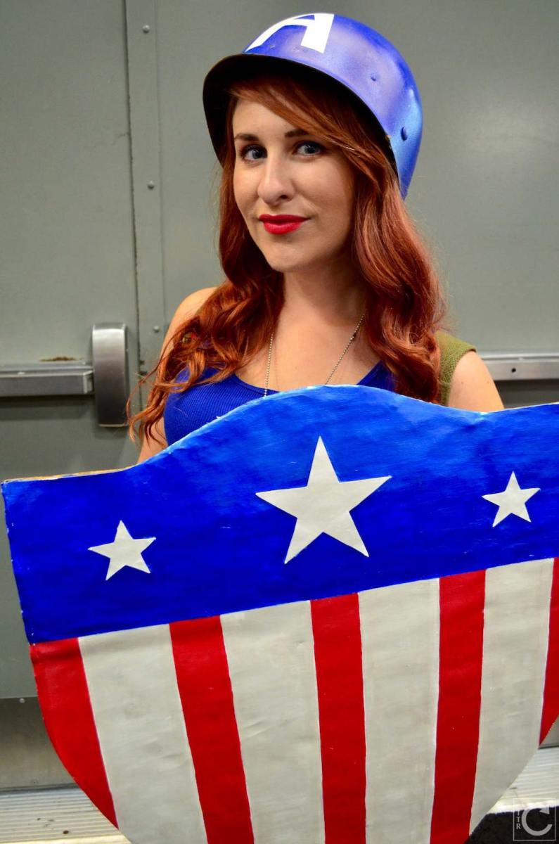san-diego-comic-con-2016-cosplay-54-stephanie-rogers-captain-america