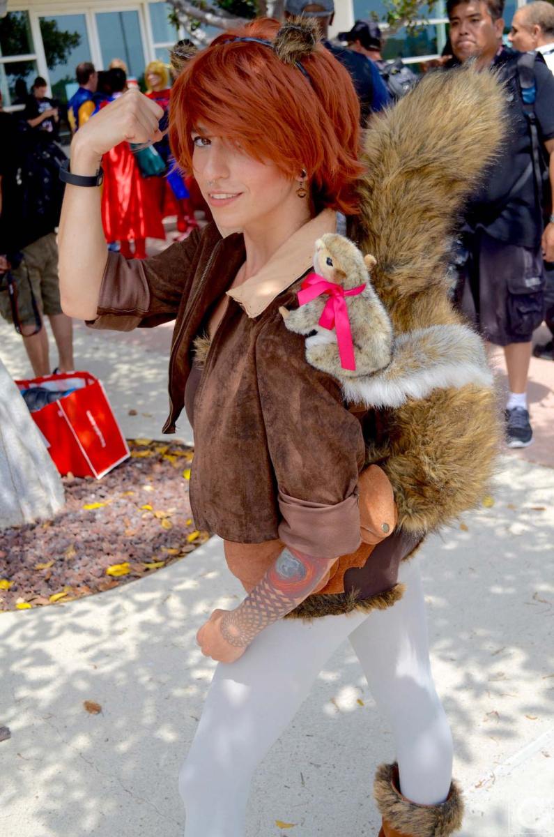 san-diego-comic-con-2016-cosplay-96-squirrel-girl