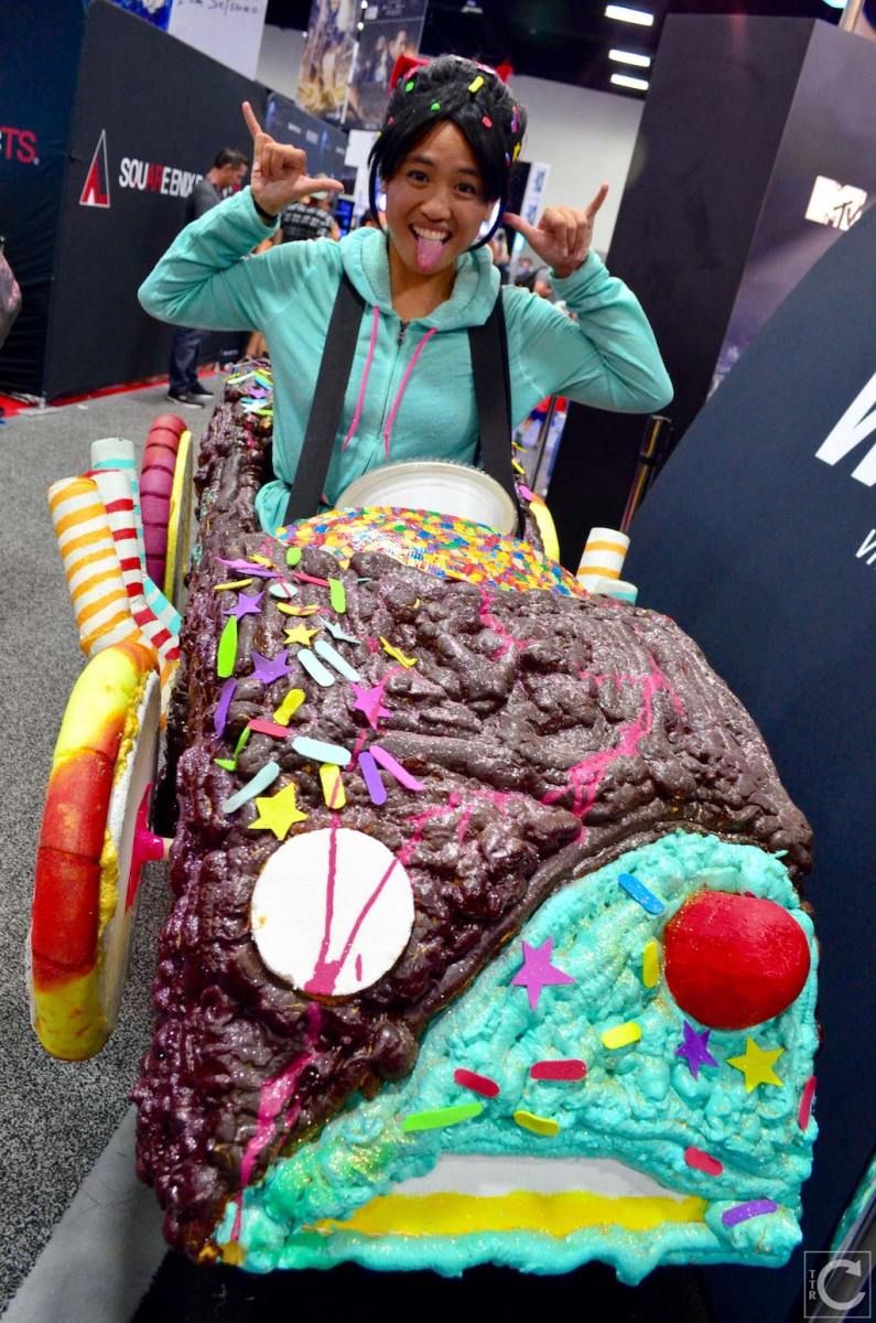 san-diego-comic-con-2016-cosplay-outtakes-33-venelope-von-schweetz