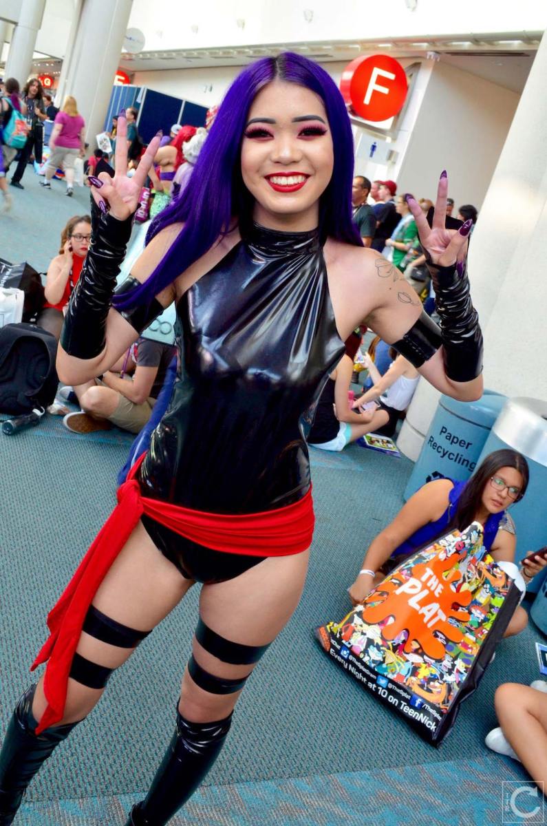 san-diego-comic-con-2016-cosplay-outtakes-35-pyslocke
