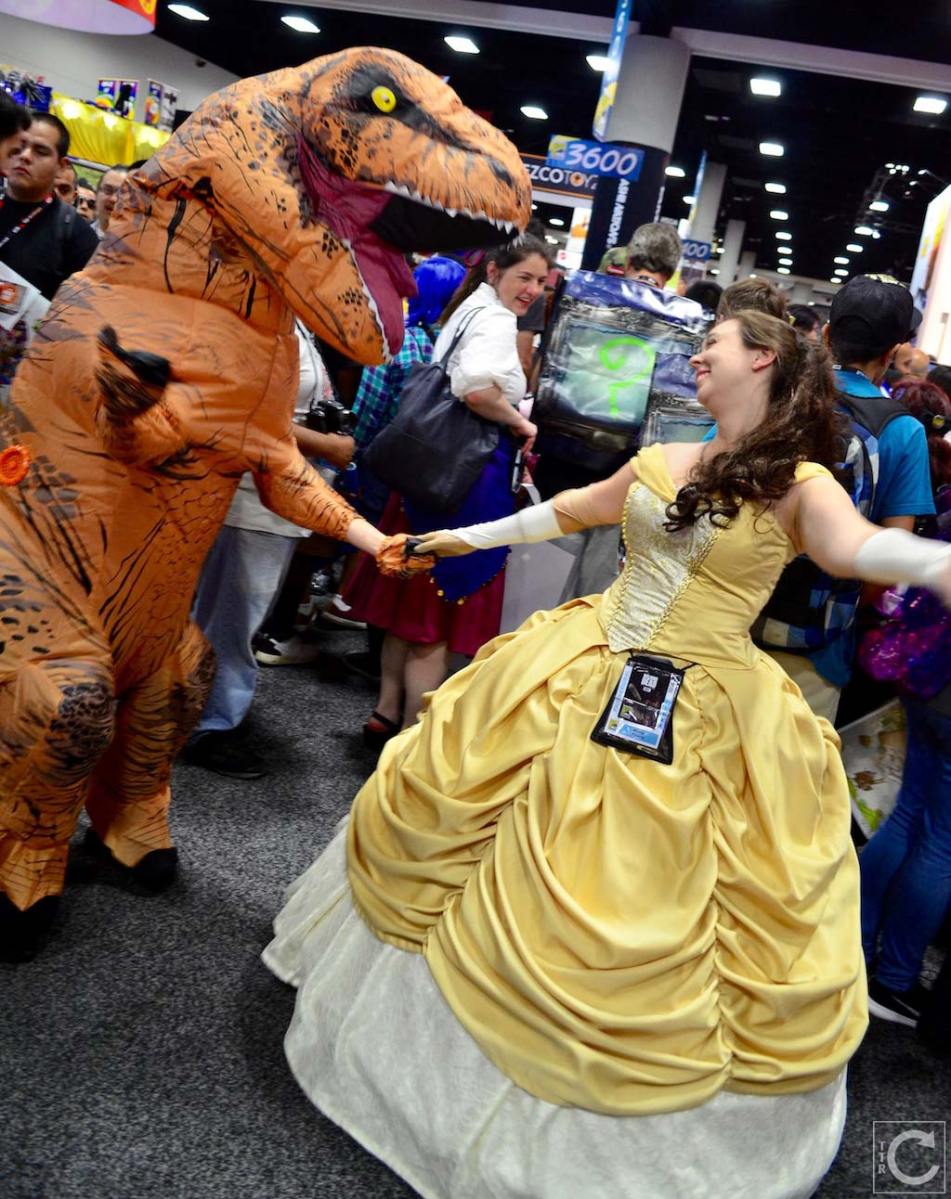 san-diego-comic-con-2016-cosplay-outtakes-7-t-rex-belle-beauty-and-the-beast