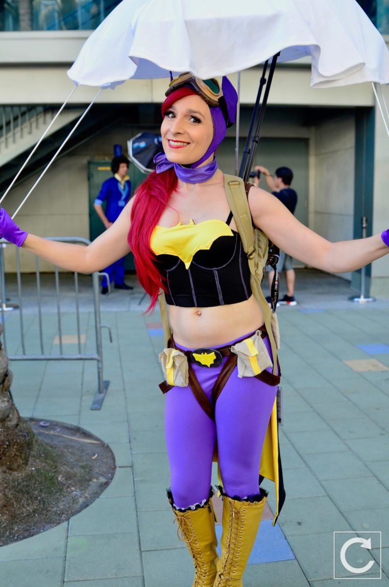 WonderCon 2017 Cosplay Bombshell Batgirl