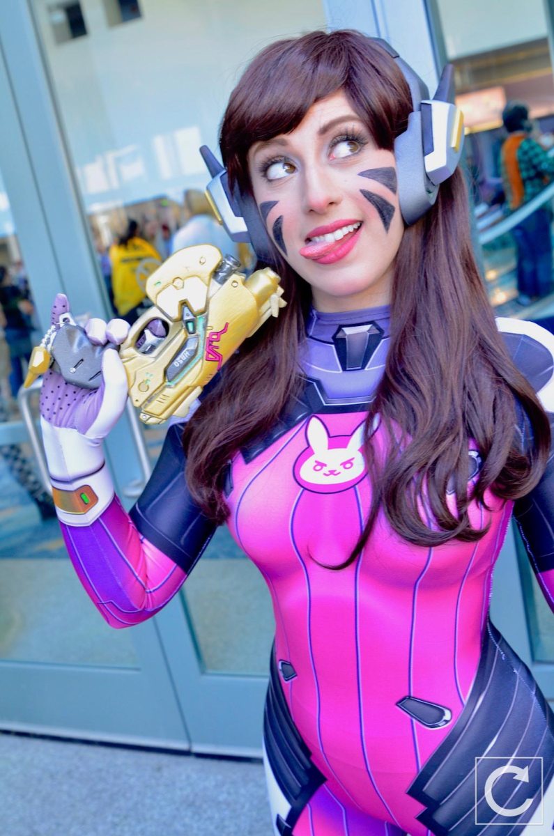 WonderCon 2017 Cosplay Funny Overwatch D.Va 1