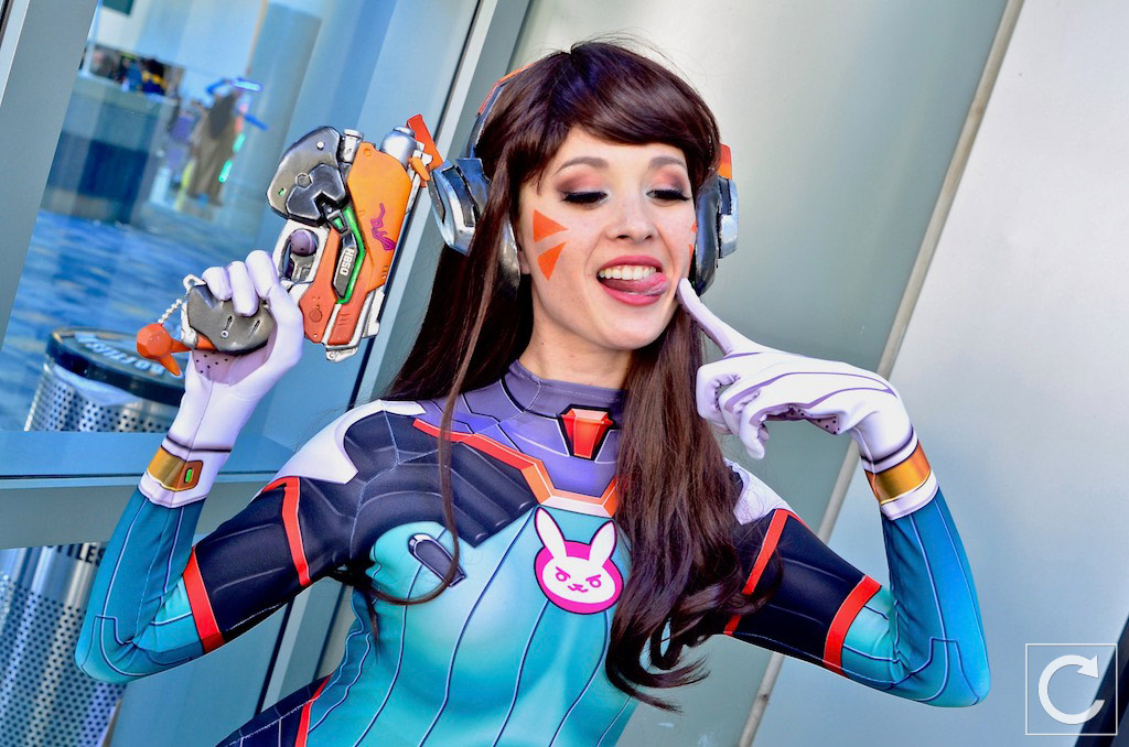 WonderCon 2017 Cosplay Funny Overwatch D.Va 5