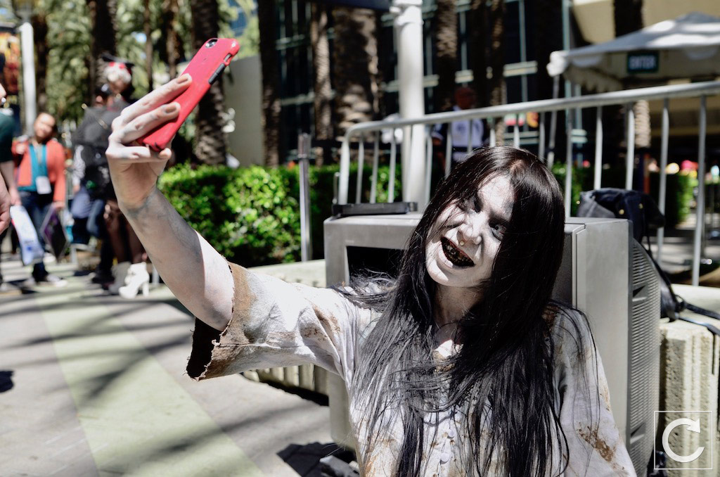 WonderCon 2017 Cosplay Funny Samara The Ring